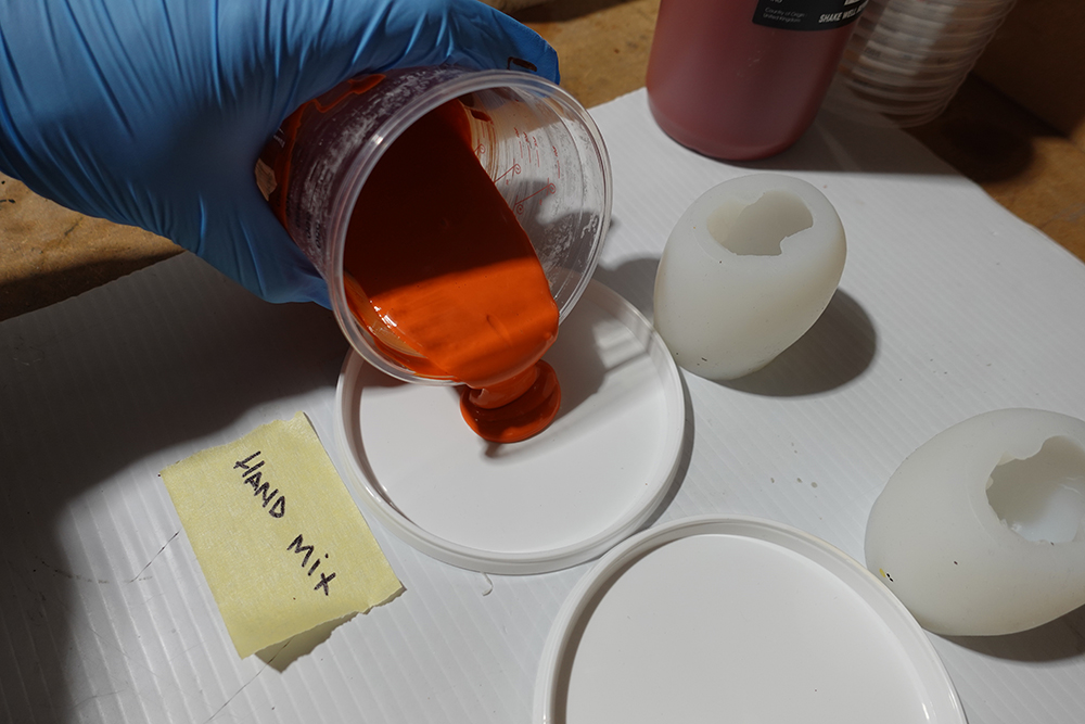 Jesmonite : Mixing by Hand vs Mixing Blade